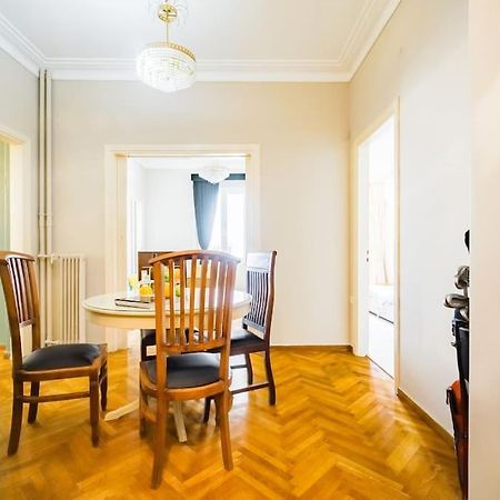 Emporikon Apartment Steps From Historic Center Афіни Екстер'єр фото