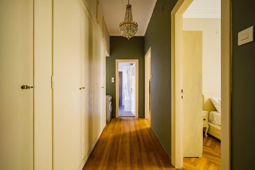 Emporikon Apartment Steps From Historic Center Афіни Екстер'єр фото